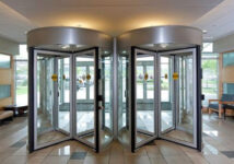 بررسی مزایای نصب درب اتوماتیک